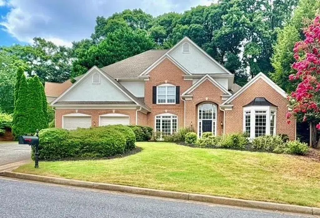 1000 Winding Bridge Way, Johns Creek