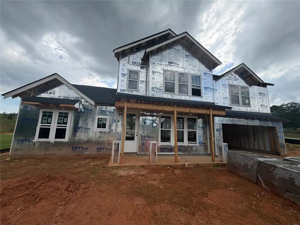 102 Hidden Fields Way, Hoschton