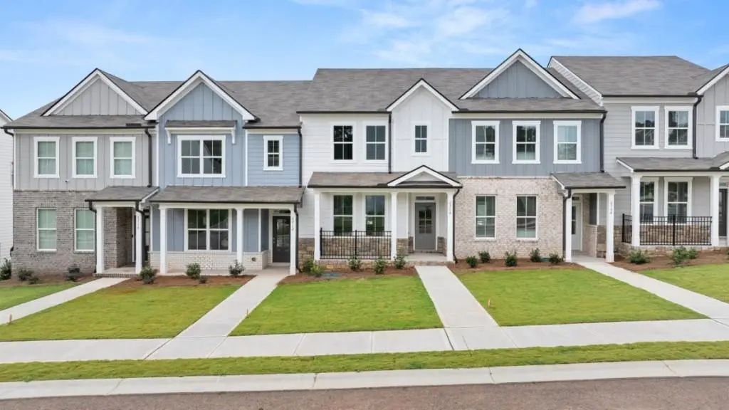 6708 Leigh Street, Flowery Branch