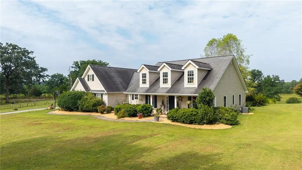 1927 Tennga Gregory Road, Crandall