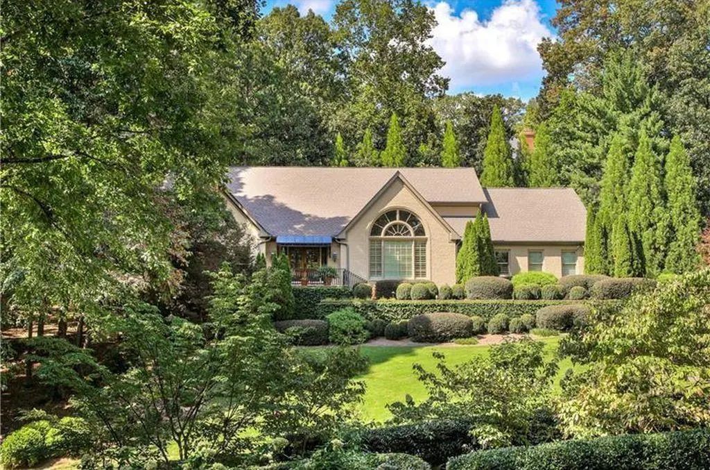 335 Green Glen Way, Atlanta