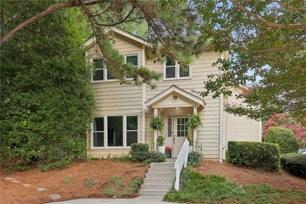 217 Peachtree Hollow Court, Sandy Springs