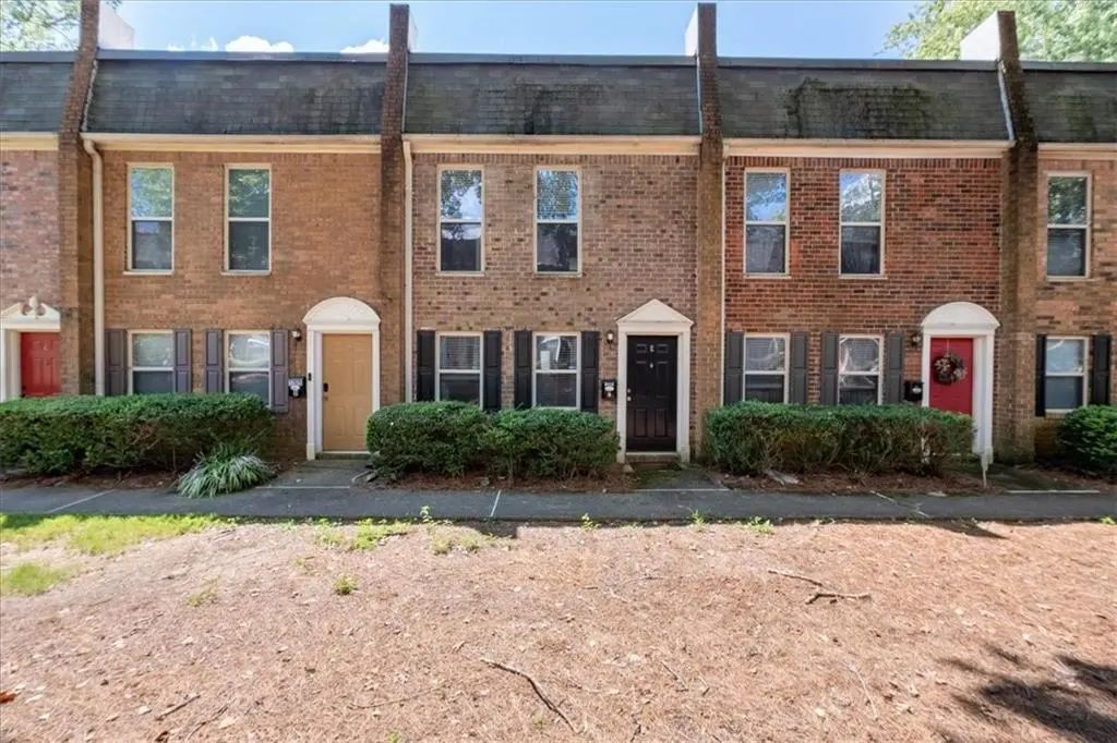 Unit E - 155 N River Drive, Sandy Springs