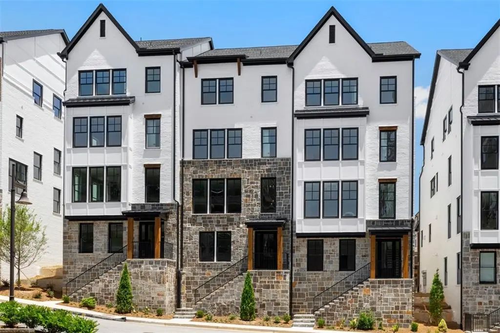 2012 Sinclair Way, Alpharetta