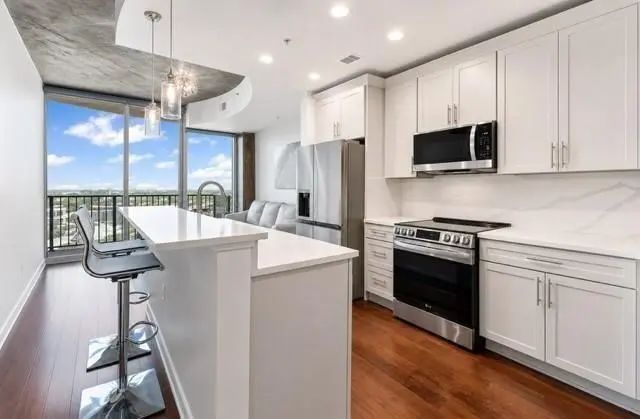 Unit 2403 - 400 W Peachtree Street Nw, Atlanta