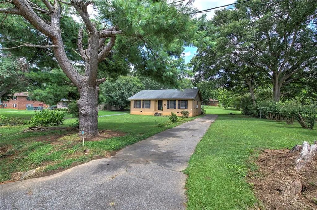 105 Meadow Lane Sw, Cartersville