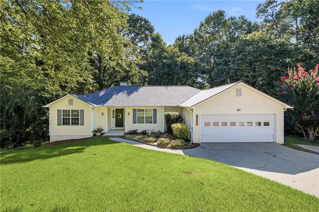 5221 Nimble Wood Way, Flowery Branch