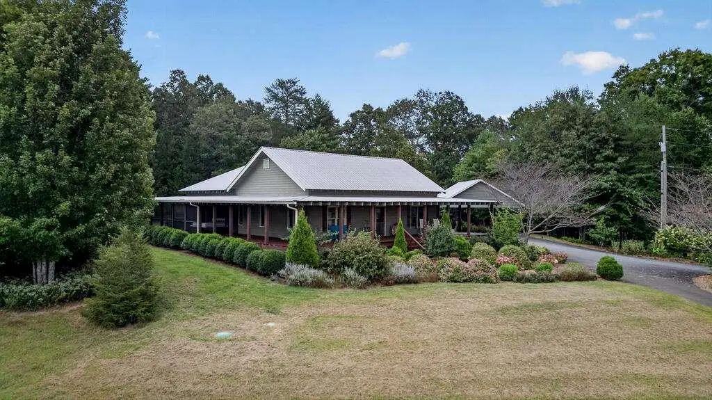 210 W Pierceville Road W, Mccaysville