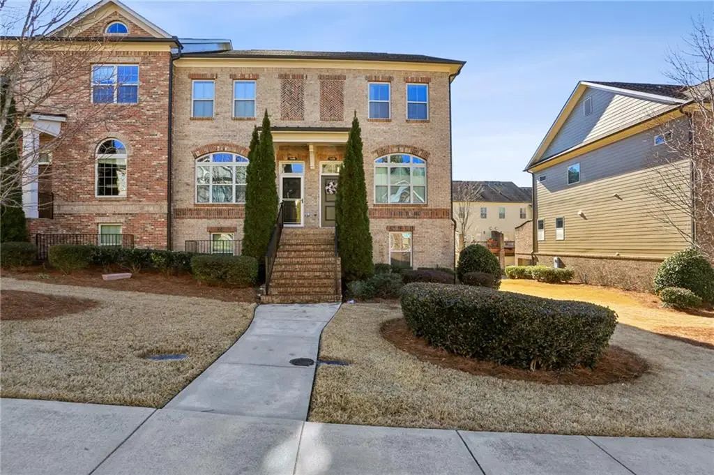 7395 Glisten Avenue, Sandy Springs