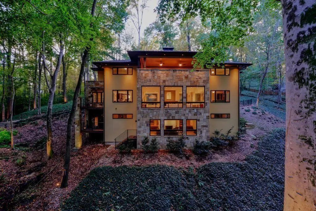 1180 E Beechwood Drive Nw, Atlanta