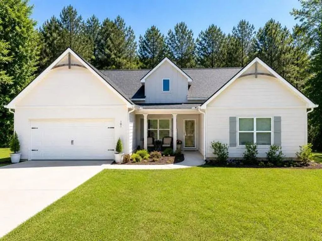 101 Fenwick Manor Drive, LaGrange