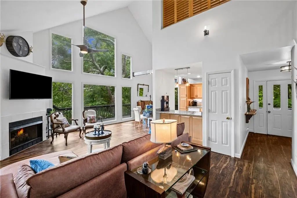 1888 Valley View Drive, Big Canoe