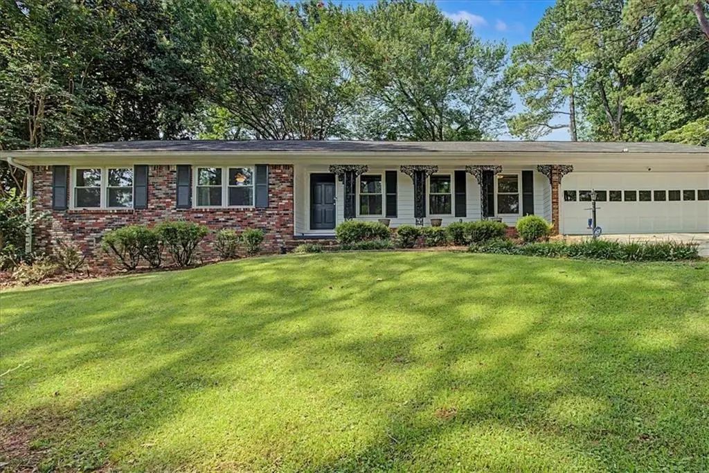 3487 Bowling Green Way, Atlanta