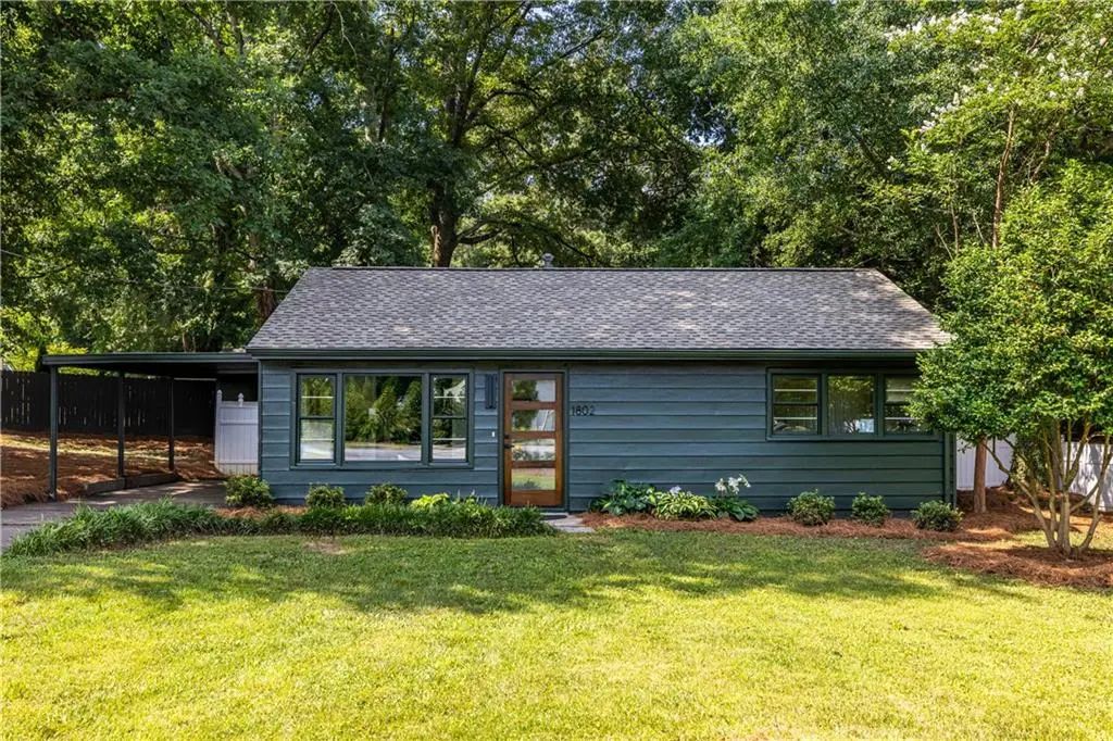 1802 La Dawn Lane Nw, Atlanta