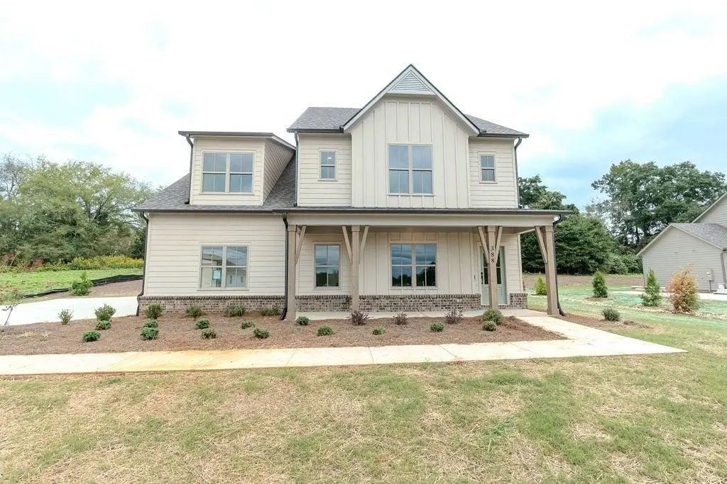 388 Races Road, Hoschton