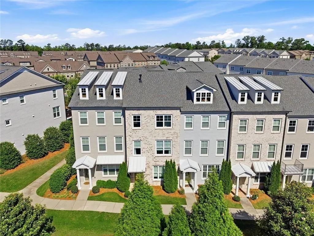 10196 Windalier Way, Roswell