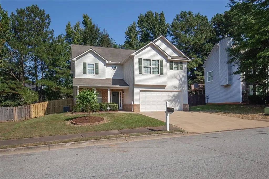 319 Sapphire Bend, Riverdale