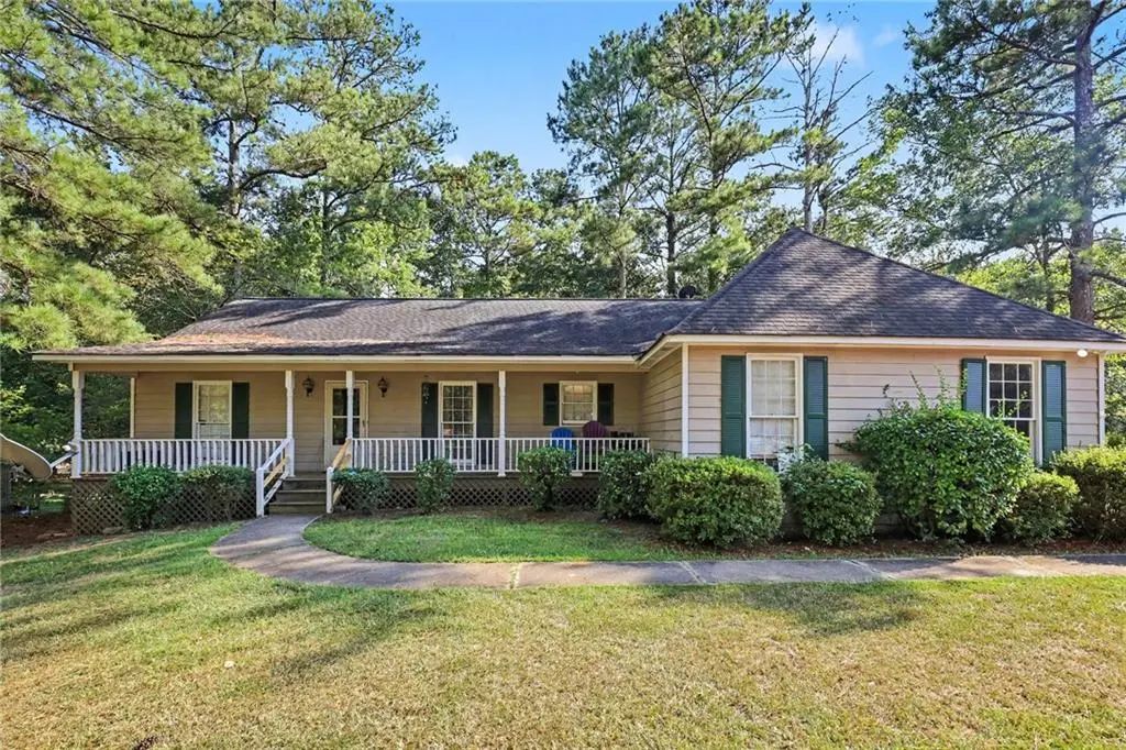 1624 Carriage Hills Drive, Griffin