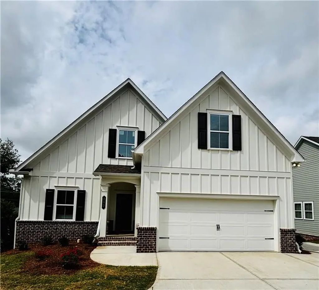 202 Summit Avenue, Marietta