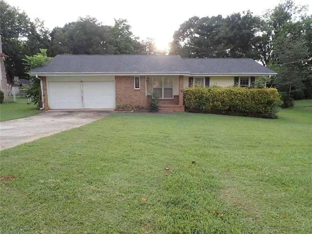 8295 Valley Stream Drive, Jonesboro