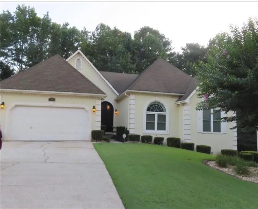 2785 Autumn Lake Lane, Decatur