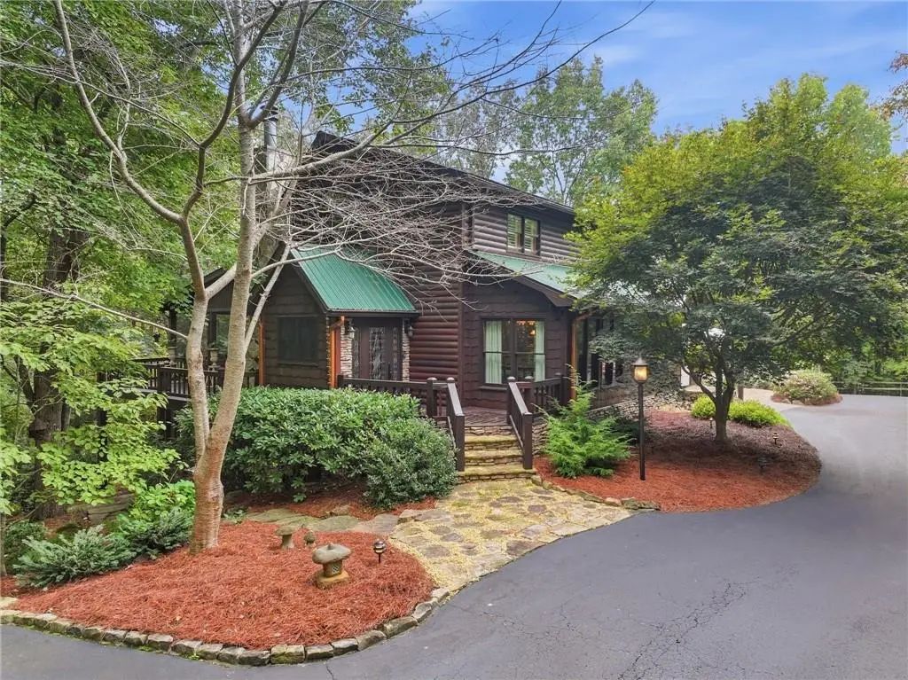 205 Minnehaha Trail, Blue Ridge