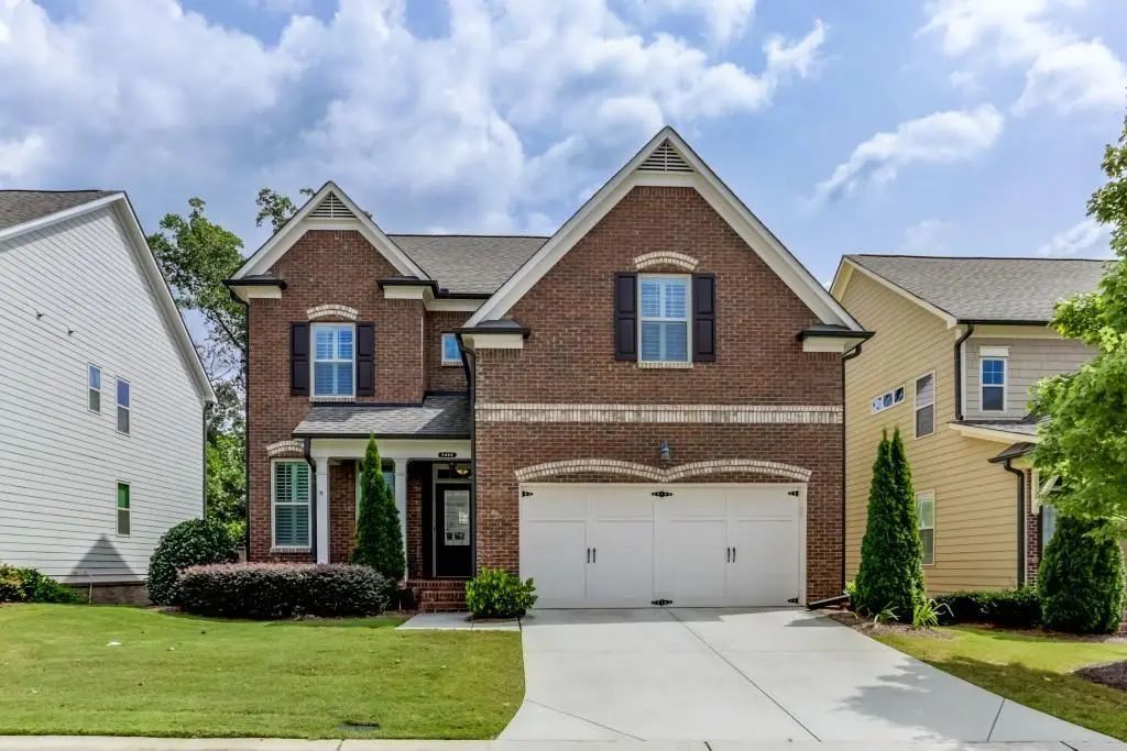 7695 Highland Bluff, Sandy Springs