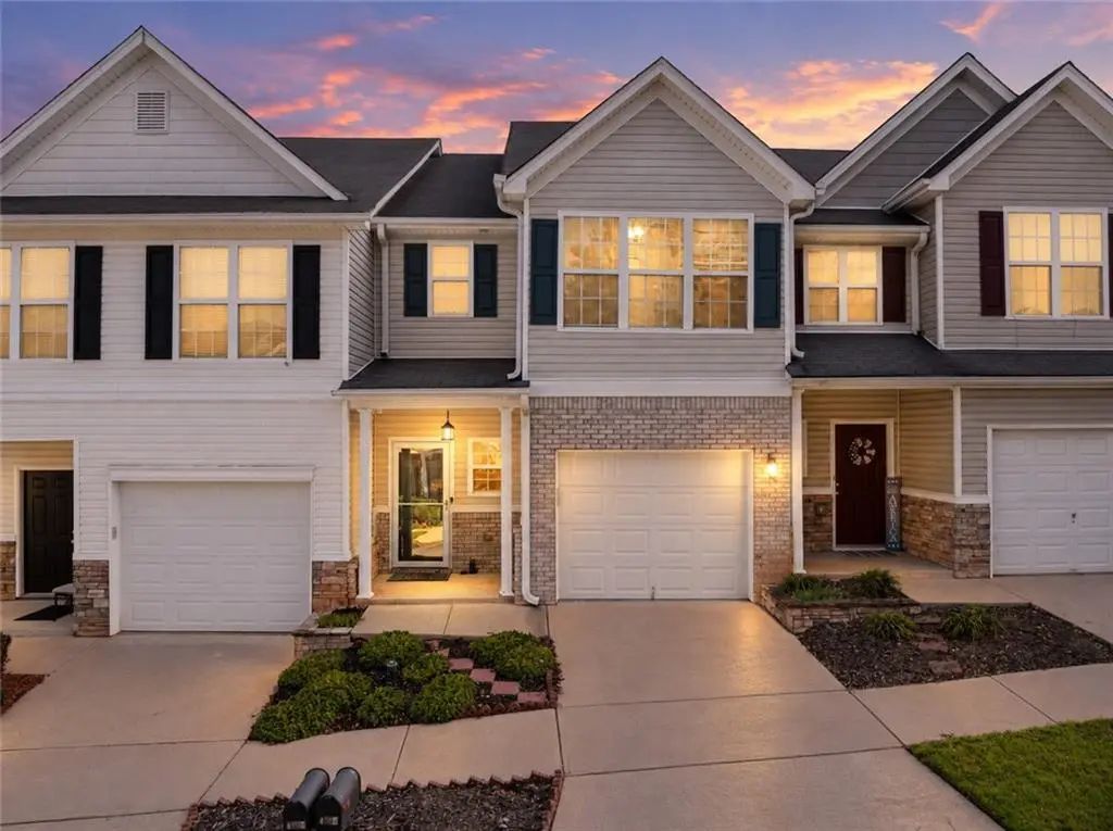 4817 Zephyr Cove Place, Flowery Branch