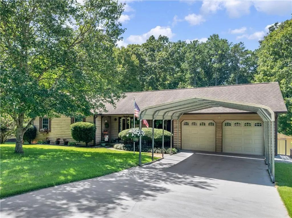 133 Belair Trail, Stockbridge