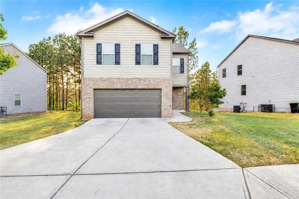 418 Lake Ridge Lane, Fairburn
