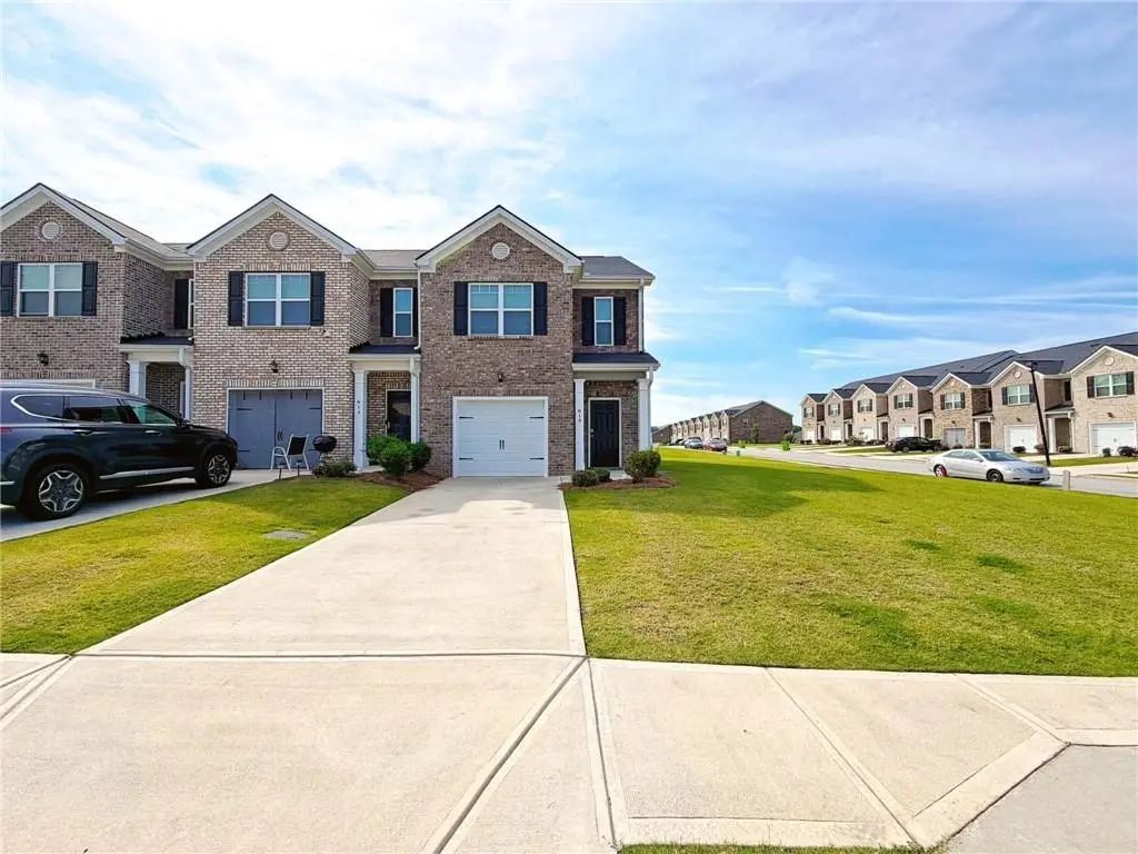 615 Dairy Drive, Stockbridge