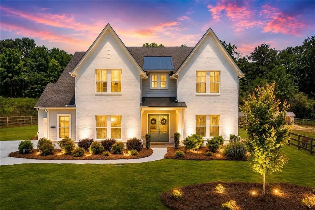 6455 Maddux Path, Cumming