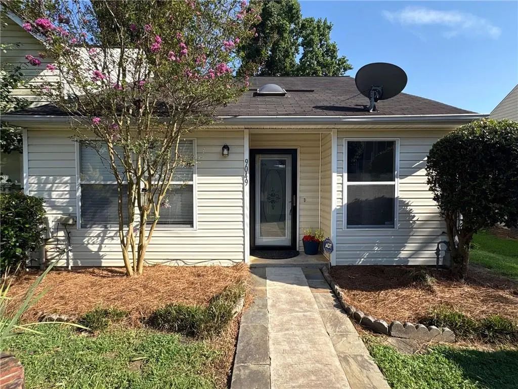 9049 Stoneleigh Trace, Douglasville