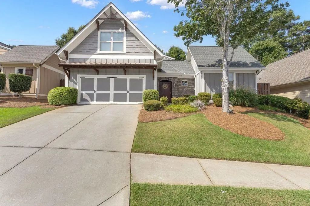 11 Beacon Crst, Newnan