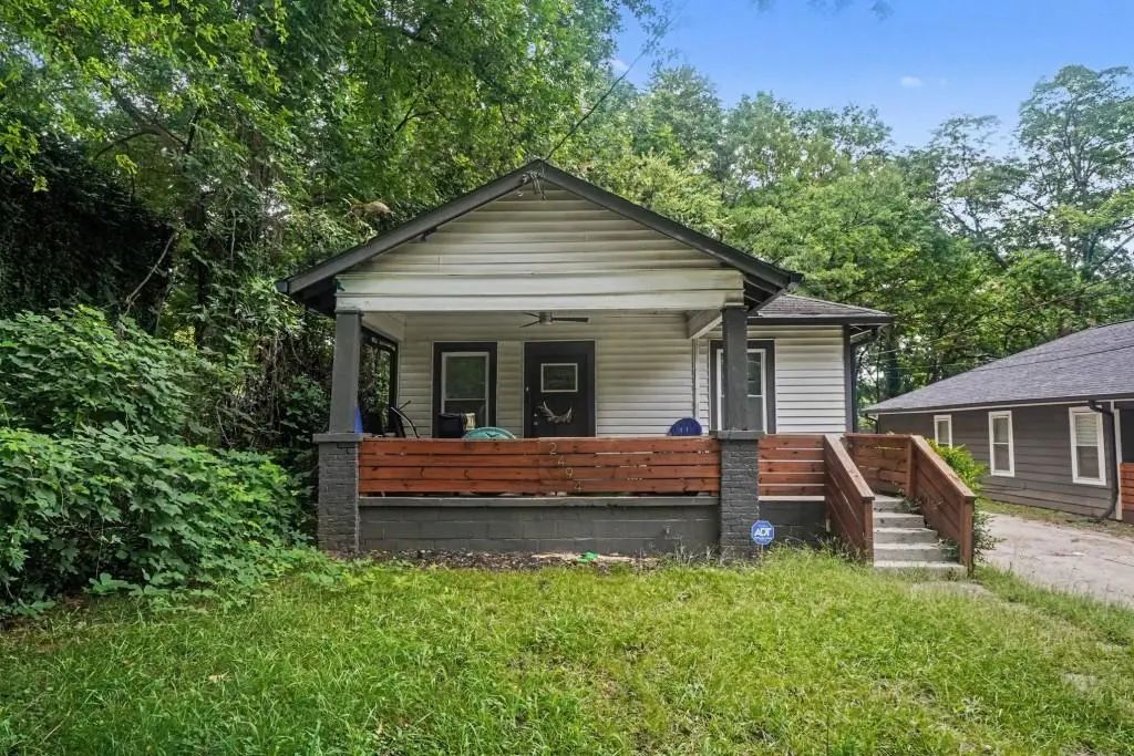 2494 Lester Street, Atlanta