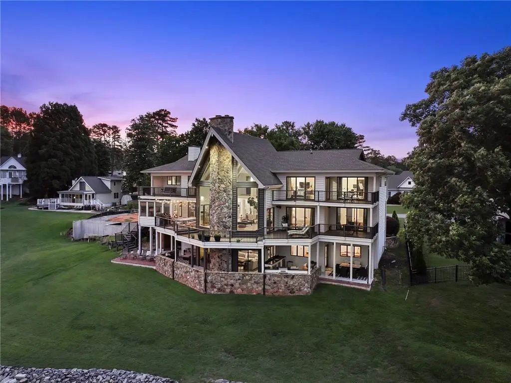 60 View Point Drive, Dawsonville