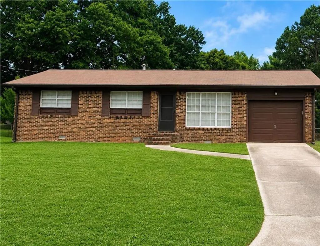 1064 Meadowbrook Lane Nw, Conyers