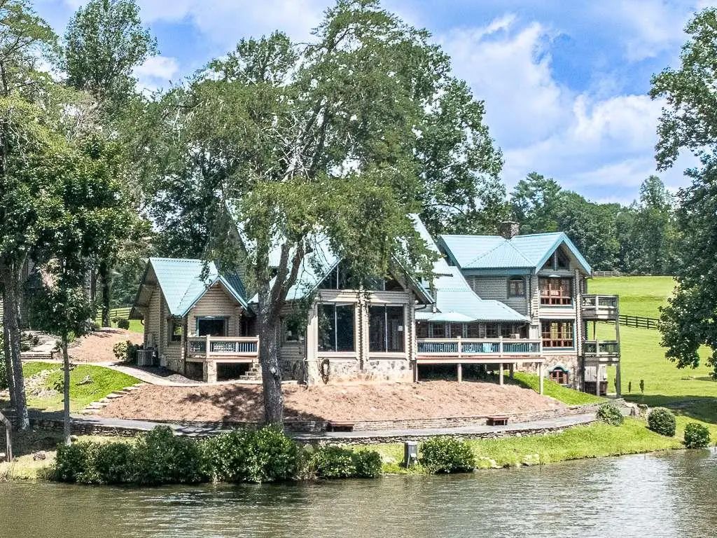 201 Mountainside Parkway, Ellijay
