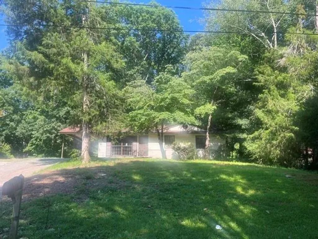 411 Karen Drive, Alpharetta