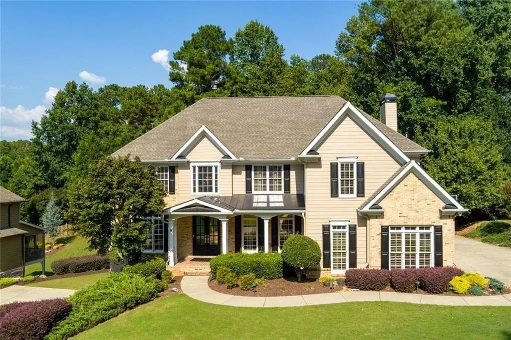 211 Cedar Woods Way, Canton