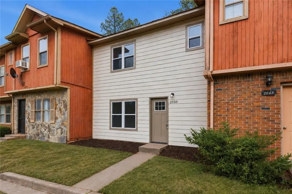 2050 Lenoa Lane, Austell