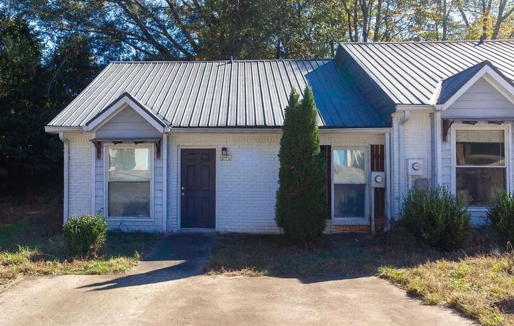 8652 Ashley Way, Douglasville