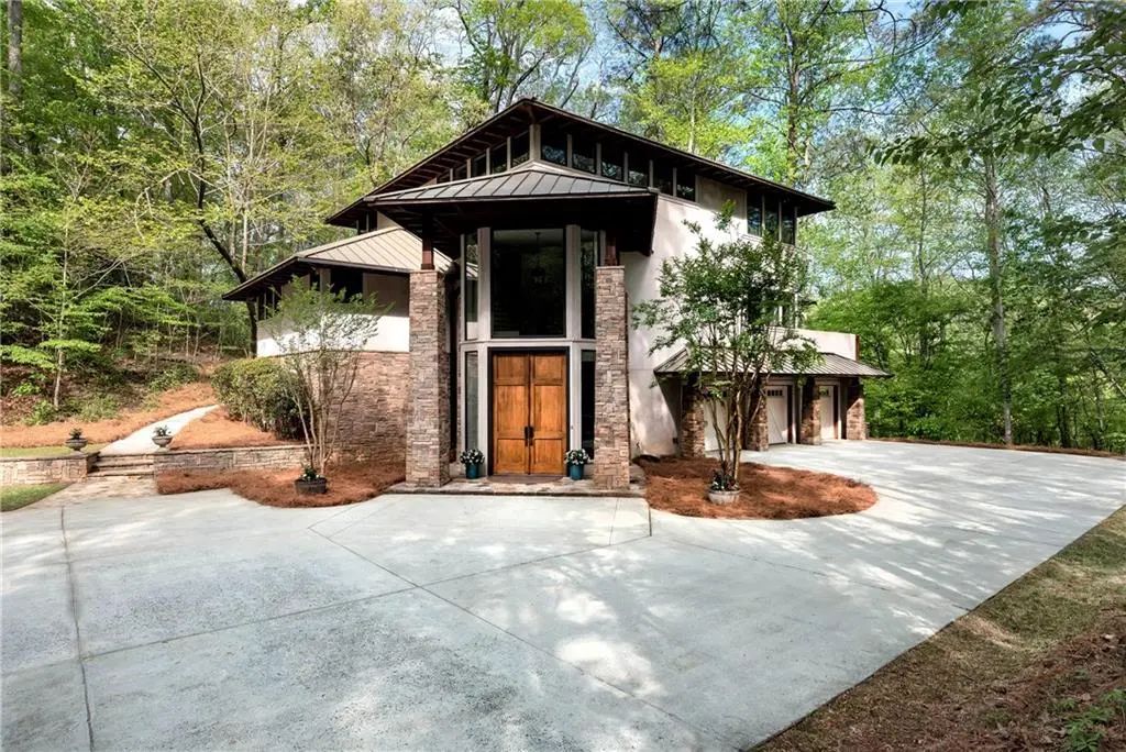 6960 Riverside Drive, Atlanta