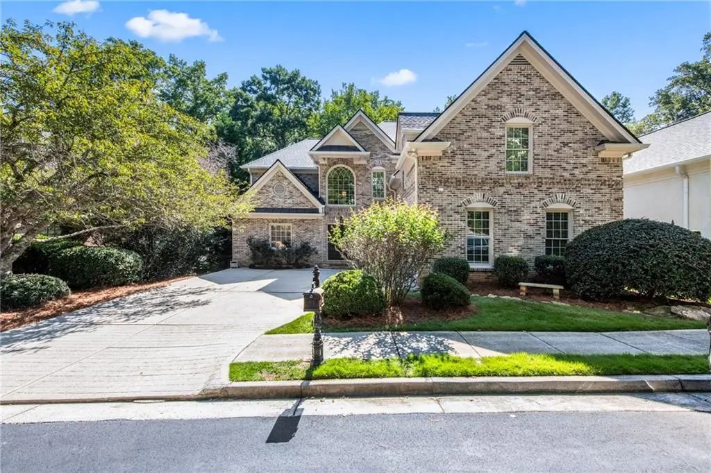 2045 River Falls Drive, Roswell