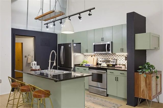 Unit 121 - 195 Arizona Ave, Atlanta