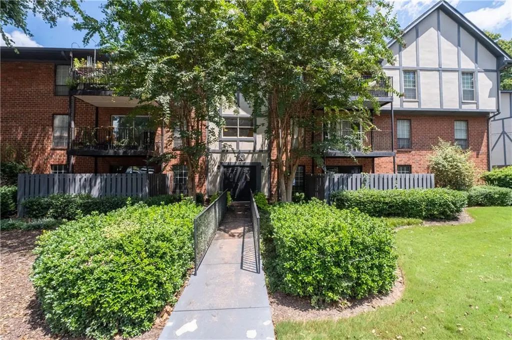 Unit K2 - 6851 Roswell Road, Sandy Springs