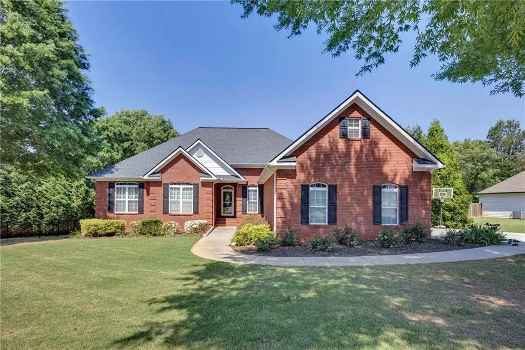 135 Rose Creek Drive, Covington