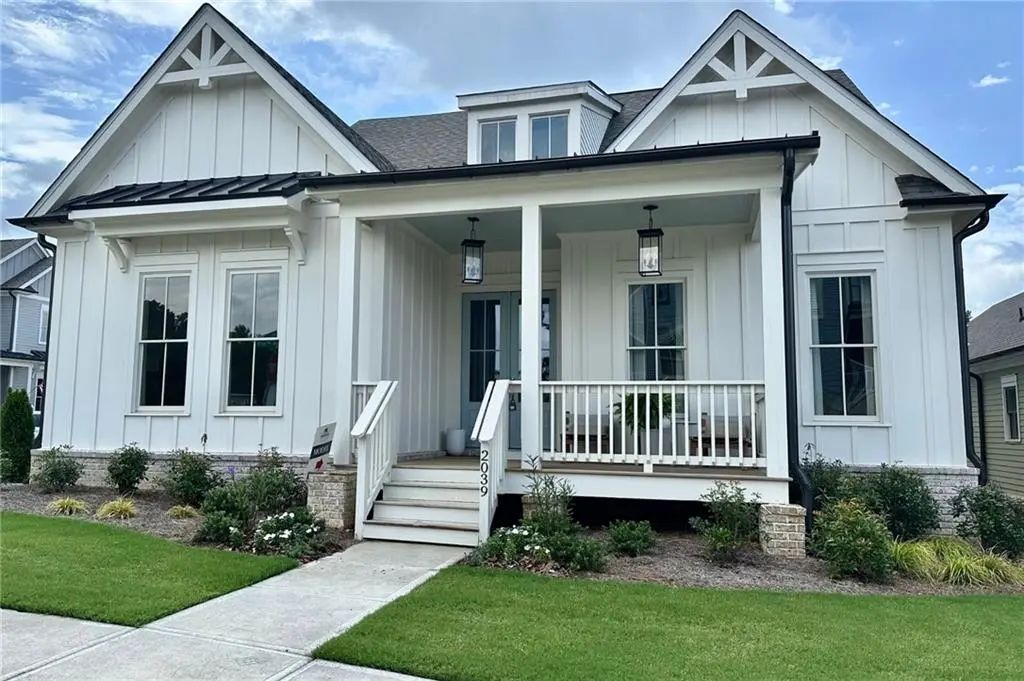 2039 Village Walk, Milton