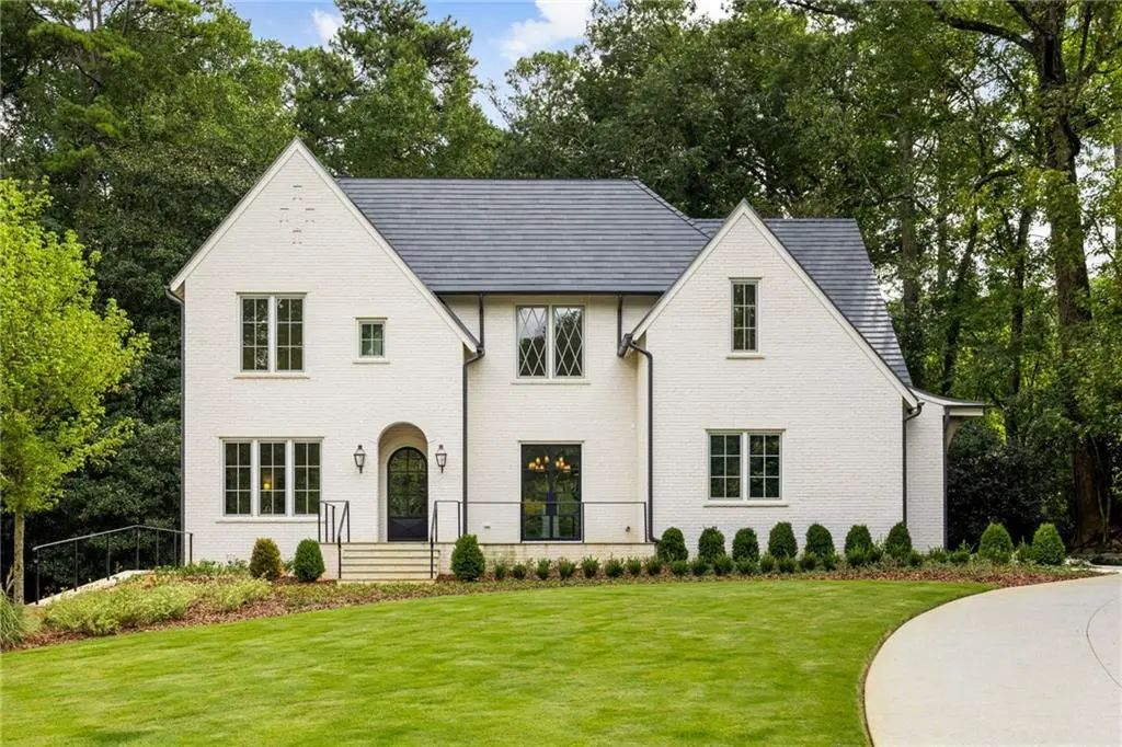 1347 W Wesley Road Nw, Atlanta