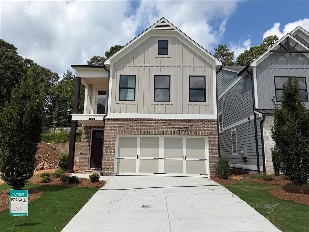1652 Crestcreek Court, Marietta